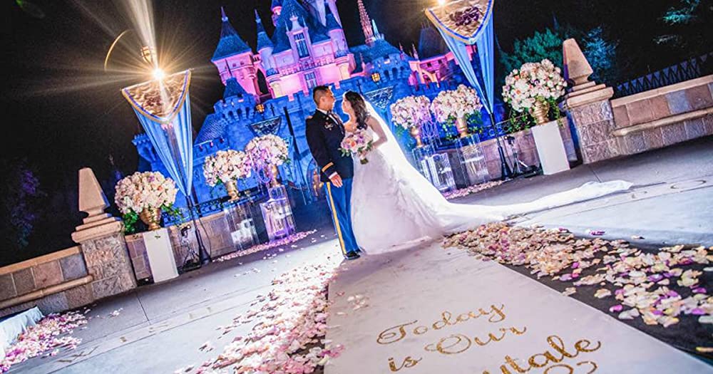 Filmbeschreibung zu Disney's Fairy Tale Weddings: Holiday Magic