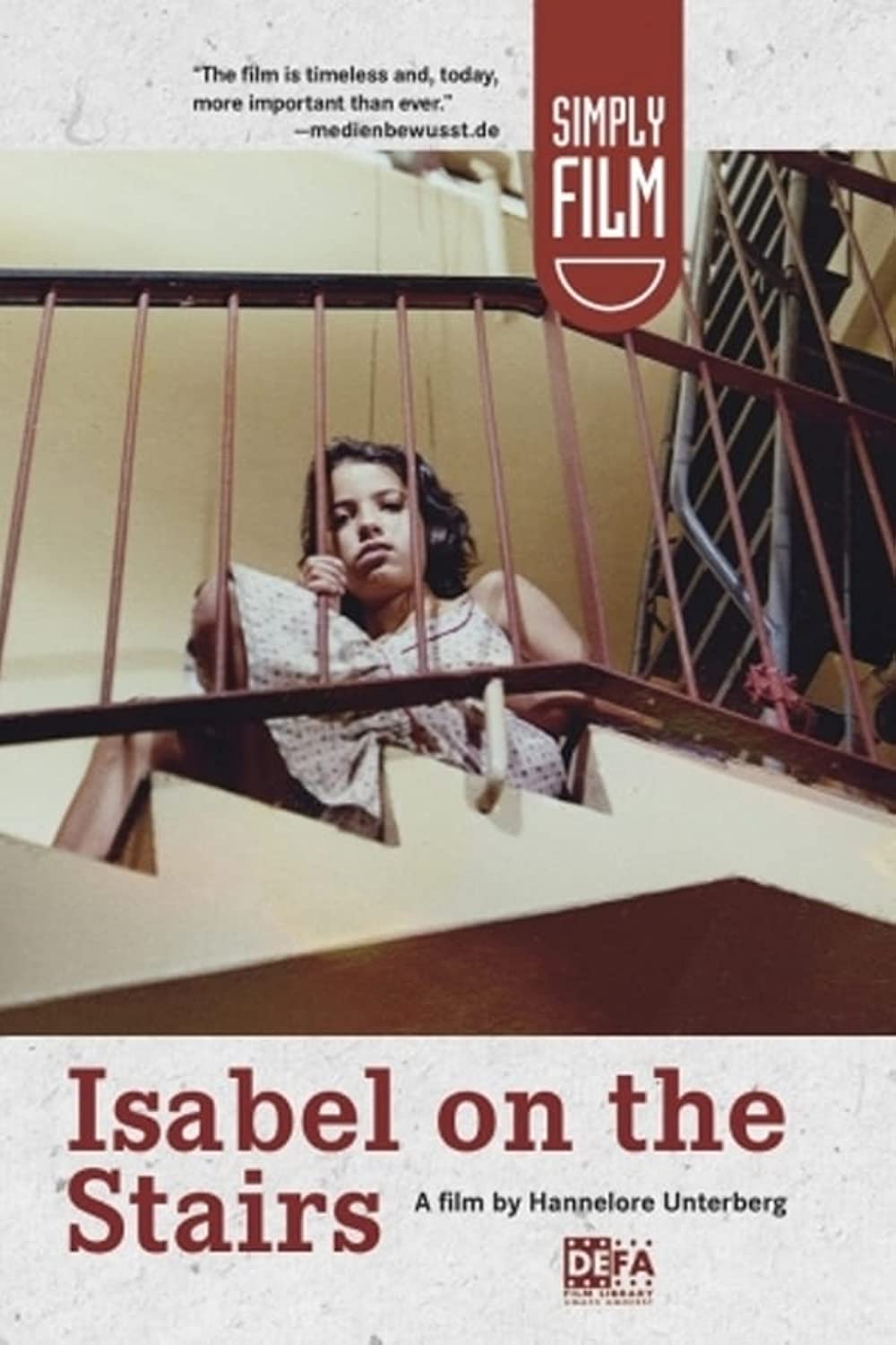Isabel auf der Treppe